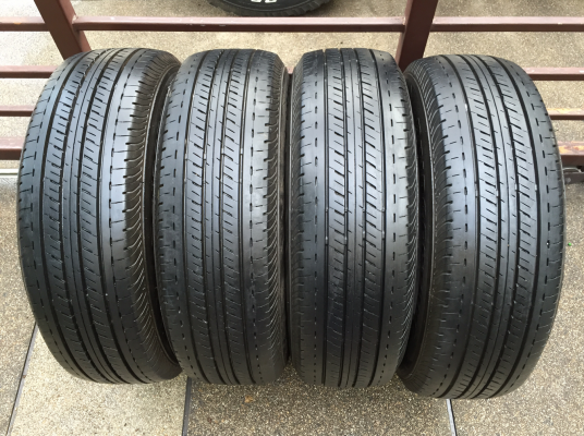 ยาง Bridgestone 205 70 15 กลางปี15 ดอกเต็ม ใช้กันยาว ราคาไม่แพง