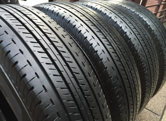 ยาง Bridgestone 195 R15 กลางปี15 ดอกเต็ม ใช้กันยาว ราคาไม่แพง