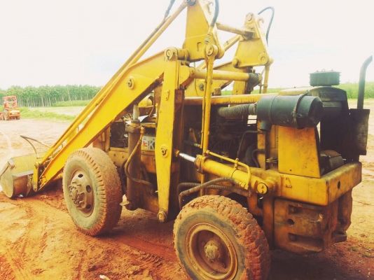 ขาย รถตัก KOMATSU SD20 สภาพพร้อมใช้งาน ต่อแขนเรียบร้อยตักขึ้น 10 ล้อสบาย