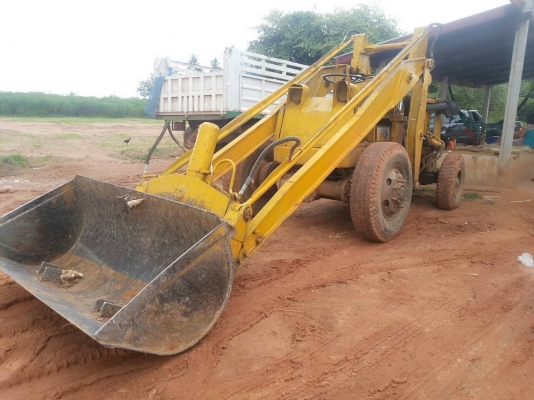 ขาย รถตัก KOMATSU SD20 สภาพพร้อมใช้งาน ต่อแขนเรียบร้อยตักขึ้น 10 ล้อสบาย