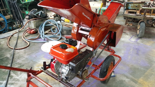 เครื่องย่อยกิ่งไม้