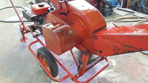 เครื่องย่อยกิ่งไม้