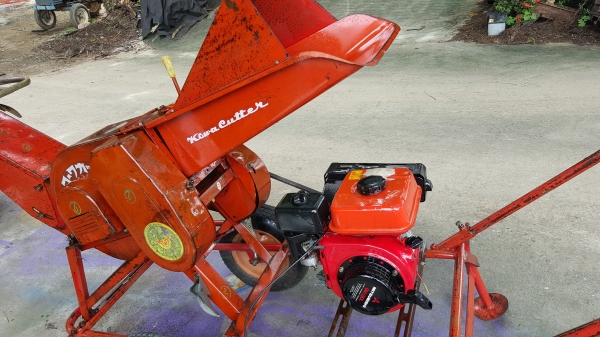 เครื่องย่อยกิ่งไม้