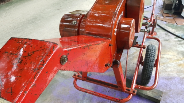 เครื่องย่อยกิ่งไม้