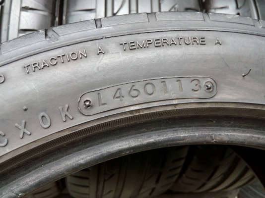 215/45R17 NITTO NT555 Extrem MADE IN JAPAN  ชุด 4 เส้น tel.081-4273941 ไอดีไลน์ 0814273941