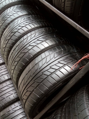 215/45R17 NITTO NT555 Extrem MADE IN JAPAN  ชุด 4 เส้น tel.081-4273941 ไอดีไลน์ 0814273941