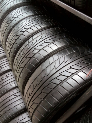 215/45R17 NITTO NT555 Extrem MADE IN JAPAN  ชุด 4 เส้น tel.081-4273941 ไอดีไลน์ 0814273941