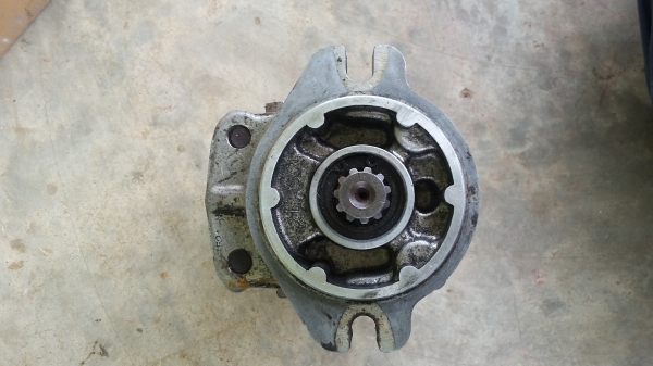 ปั้มไอดรอลิค3ตอนpc30 ปั้มไอดรอลิค3ตอนpc30