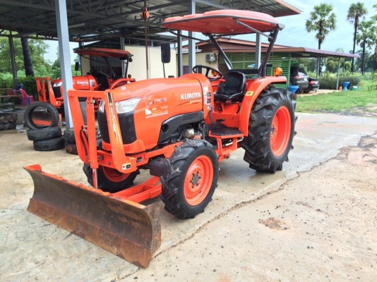 ขายL4708 ตัวรถกับดันหน้า รถปี 56 ใช้งานมา 889 ชั่วโมงรับประกันไม่มีที่รั่วแม้แต่ที่เดี่ยวรถพร้อมใช้งานเล่มพร้อมราคา 378000 สนใจ 084-5486359 สุชาติ อ. สนม. จ สุรินทร์