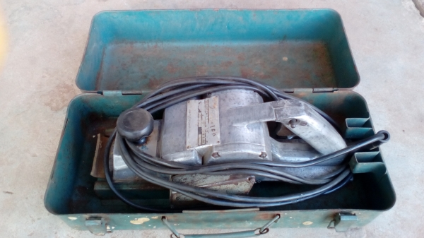 กบไฟฟ้า MAKITA 1600 3 นิ้ว 750 W ของแท้