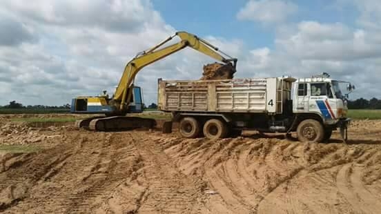 ขายรถุดแบ็คโค PC200-5 ไฟฟ้าครบ สภาพทำงานช่วงล่างดี บูมสวย เอวแน่น แอร์เย็น