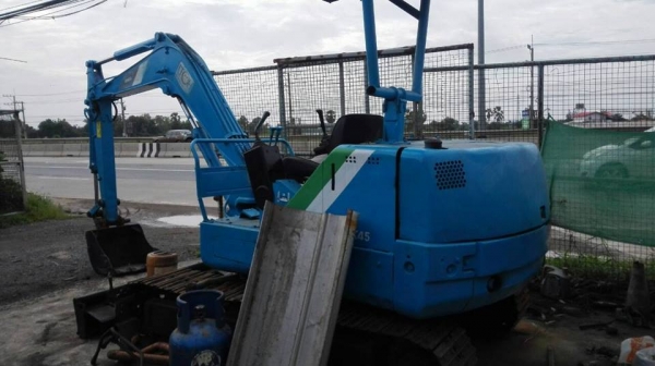 ขายรถแบคโคเล็ก SK042 มีลายแย็ก ใบดัน ช่วงล่างดี โซ่ แท็ค สภาพดี เอวแน่น ทำงานเร็ว พร้อมใช้งาน ราคา280,000 สนใจโทร 090-8588220คุณนะ 093-3258446คุณบิว หรือเข้าดูสินค้าอื่นๆได้ที่ www.narong2truck.com หรือ www.truck.in.th/498 หรือเพจFacebook ณรงค์ ซื้อขายรถม