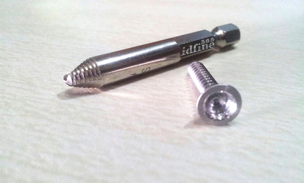 Easy Out Screw Extractor ชุด 5 ชิ้น ช่วยถอดสกรูที่เสีย ให้ออกอย่าง่ายดาย คุณภาพดี ส่งฟรีลงทะเบียน Easy Out Screw Extractor ชุด 5 ชิ้น ช่วยถอดสกรูที่เสีย ให้ออกอย่าง่ายดาย คุณภาพดี ส่งฟรีลงทะเบียน