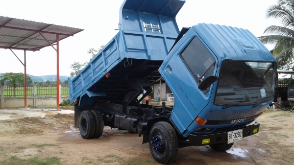 รถดั้มพ์