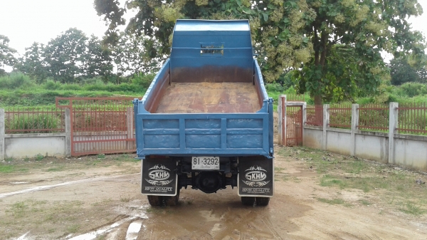 รถดั้มพ์