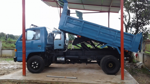 รถดั้มพ์