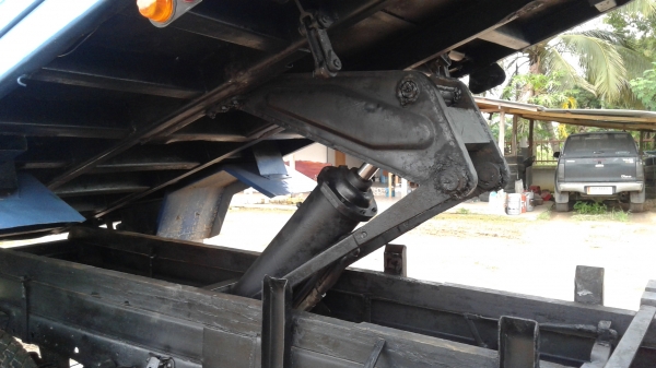 รถดั้มพ์