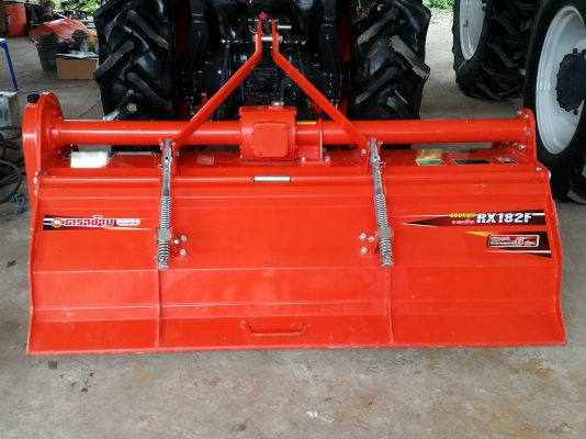 KUBOTA  L 4708 SP (4WD)  2 เพลา   สภาพใหม่สวยๆ   ชั่วโมงใช้   งานน้อย  สีเดิมทั้งคัน  พร้อมชุดใบมีดดันหน้า  โรตารี