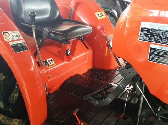 KUBOTA  L 4708 SP (4WD)  2 เพลา   สภาพใหม่สวยๆ   ชั่วโมงใช้   งานน้อย  สีเดิมทั้งคัน  พร้อมชุดใบมีดดันหน้า  โรตารี