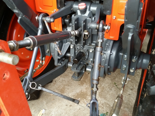 ขายรถไถคูโบต้า  KUBOTA   L 3608SP พร้อมชุดใบมีดดันหน้าคานบน ผาน 5X22