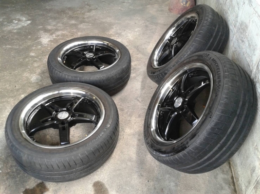 ขอบ17นิ้ว5รู114 พร้อมยาง สวยๆ 4 ล้อ ราคา 6900 บาท