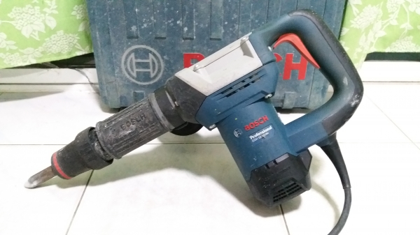 เครื่องสกัดคอนกรีตไฟฟ้า บ๊อช สภาพดีพร้อมใช้งานครับพร้อมก เครื่องสกัดคอนกรีตไฟฟ้า บ๊อช สภาพดีพร้อมใช้งานครับพร้อมก