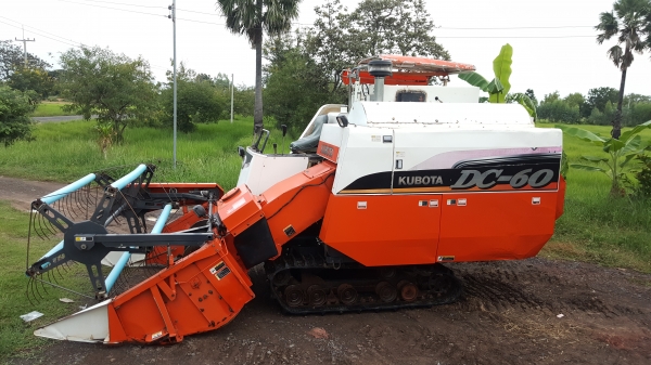 ด่วนๆ!!!.. Kubota Dc60plus ปี53สภาพเยี่ยมราคา259,000 บาทเท่านั้น!!