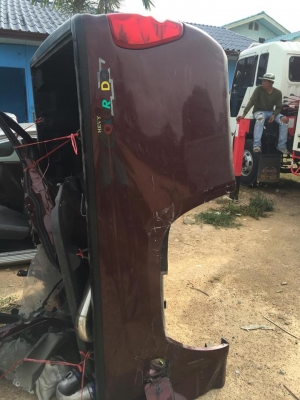 กระบะเชฟ พร้อมไฟท้าย แม็กไลน์เนอร์ ครบๆ กระบะเชฟ พร้อมไฟท้าย แม็กไลน์เนอร์ ครบๆ