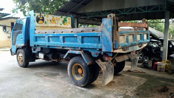 (390000) ขายรถดั้มพ์ IZUSU เครื่อง 175 6BG1 พร้อมใช้งานต่อรองราคาได้ครับ 0956069422 (390000) ขายรถดั้มพ์ IZUSU เครื่อง 175 6BG1 พร้อมใช้งานต่อรองราคาได้ครับ 0956069422