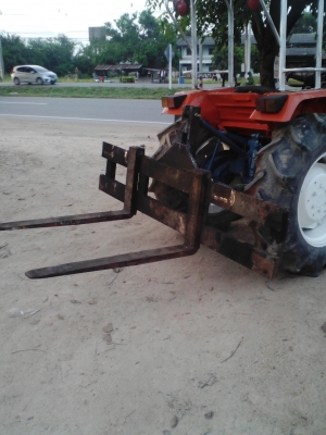 ขายงาตักหลังรถไถ 8000 บาท