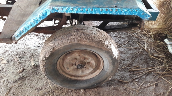 รถอีแต๋น