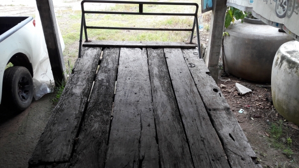 รถอีแต๋น