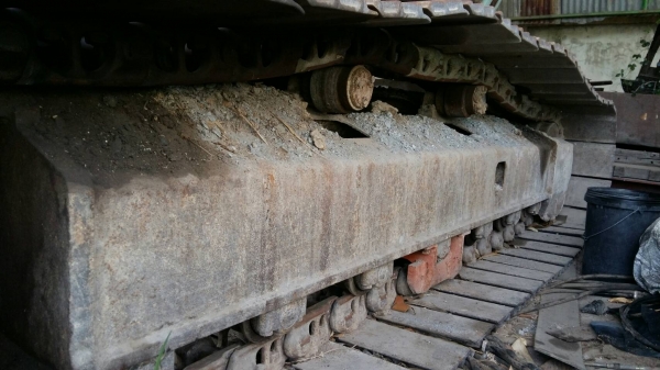 Hitachi EX 200-3 ราคา 690,000 บาท