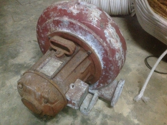 โบวอร์ 1 แรง 220v