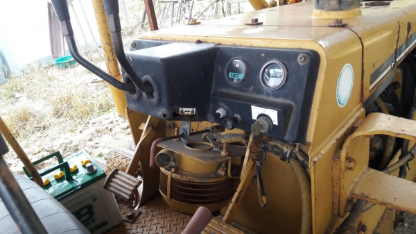 ขายรถดันดิน ยี่ห้อ KOMATSU D20PL  ราคา 450,000 บาท