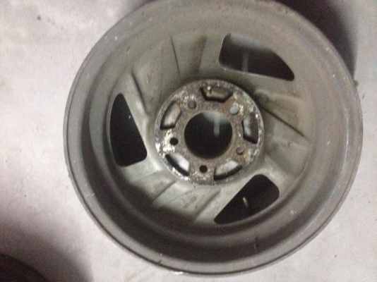 ขายแม็กหน้าลึกขอบ15กว้าง7นิ้ว ขายแม็กหน้าลึกขอบ15กว้าง7นิ้ว