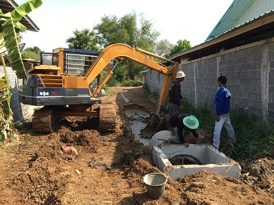 KOMATSU PC60 KOMATSU PC60