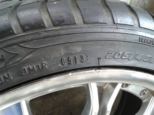 ขอบ17นิ้ว4รู100 พร้อมยาง สวยๆ 4 ล้อ ราคา 5700 บาท