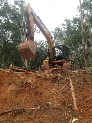 รถแบคโฮ CAT 315D ( กระบอกดำ. ) , ( รถทำ 6,xxx กว่า ชม. ) สนใจติดต่อ 081 - 6079515 รถแบคโฮ CAT 315D ( กระบอกดำ. ) , ( รถทำ 6,xxx กว่า ชม. ) สนใจติดต่อ 081 - 6079515