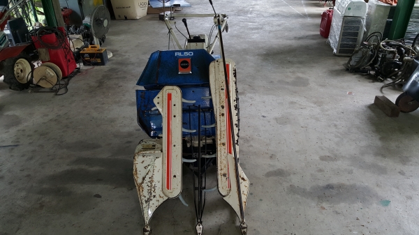 รถเกี่ยวข้าวแบบมัด 2 แถว รหัสสินค้า B2 - 6