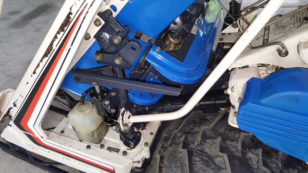 รถเกี่ยวข้าวแบบมัด 2 แถว รหัสสินค้า B2 - 6 รถเกี่ยวข้าวแบบมัด 2 แถว รหัสสินค้า B2 - 6