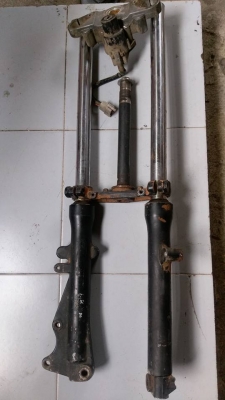 ขายโช๊คหน้า JR. พร้อมใช้งาน