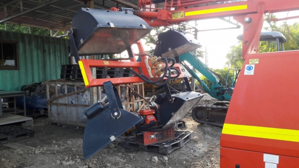 ขายเครื่องปั่นไฟพร้อมสปอร์ตไลท์ สภาพสวย สินค้าเก่านอกราคา 145,000 บาท