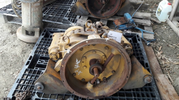 ขายเกียร์รถตัก ราคาลูกละ 9,000 บาท