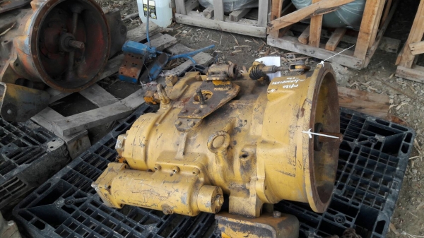 ขายเกียร์รถตัก ราคาลูกละ 9,000 บาท