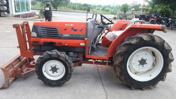 รถไถ Kubuta GL 30 แรงม้า รถ + ใบดันดิน 2 เพลา รถอยู่ปากช่องครับผม