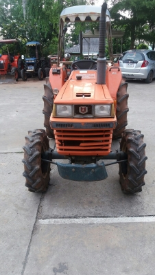 รถไถ Kobuta L1-26 4WD ใช้งานได้ครับผม ตัวเปล่า รถอยู่ปากช่องครับ