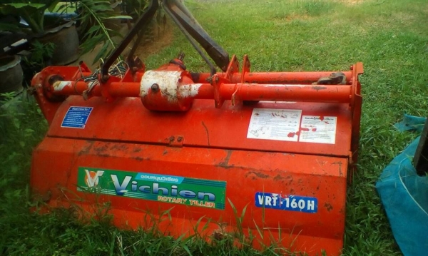 ขายรถไถ KUBOTA L3408 อุปกรณ์ ดันหน้า ผานหลัง โรตารี่ รถบ้านสวยสภาพพร้อมใช้งาน เอกสารพร้อมโอน ราคา180,000 สนใจโทร 090-8588220คุณนะ 093-3258446คุณบิว หรือเข้าดูสินค้าอื่นๆได้ที่ www.narong2truck.com หรือ www.truck.in.th/498 หรือเพจFacebook ณรงค์ ซื้อขายรถมื