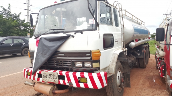 ขาย รถบรรทุกน้ำมันขนาดถัง 12,000 ลิตร HINO FM226 เพลาเดียว ใส่เครื่อง HO7D 195 แรงม้า (ยังไม่ลงเล่มไม่มีใบคุมเครื่อง) คัสซีสวยตลอดเส้น ทะเบียนเต็ม