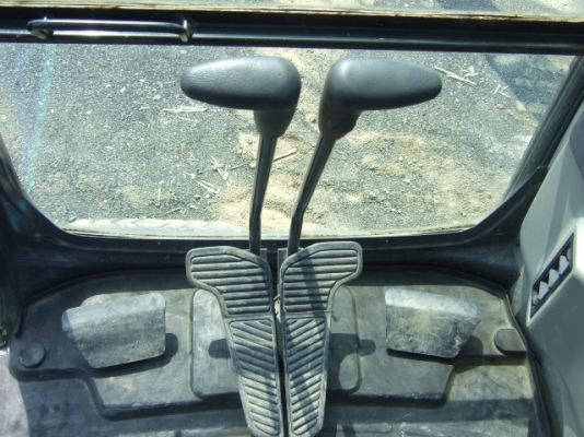 Kobelco SK135SR-1ES รถขุด รอนำเข้าจากญี่ปุ่น โทร. 080-6565422 (หนิง)